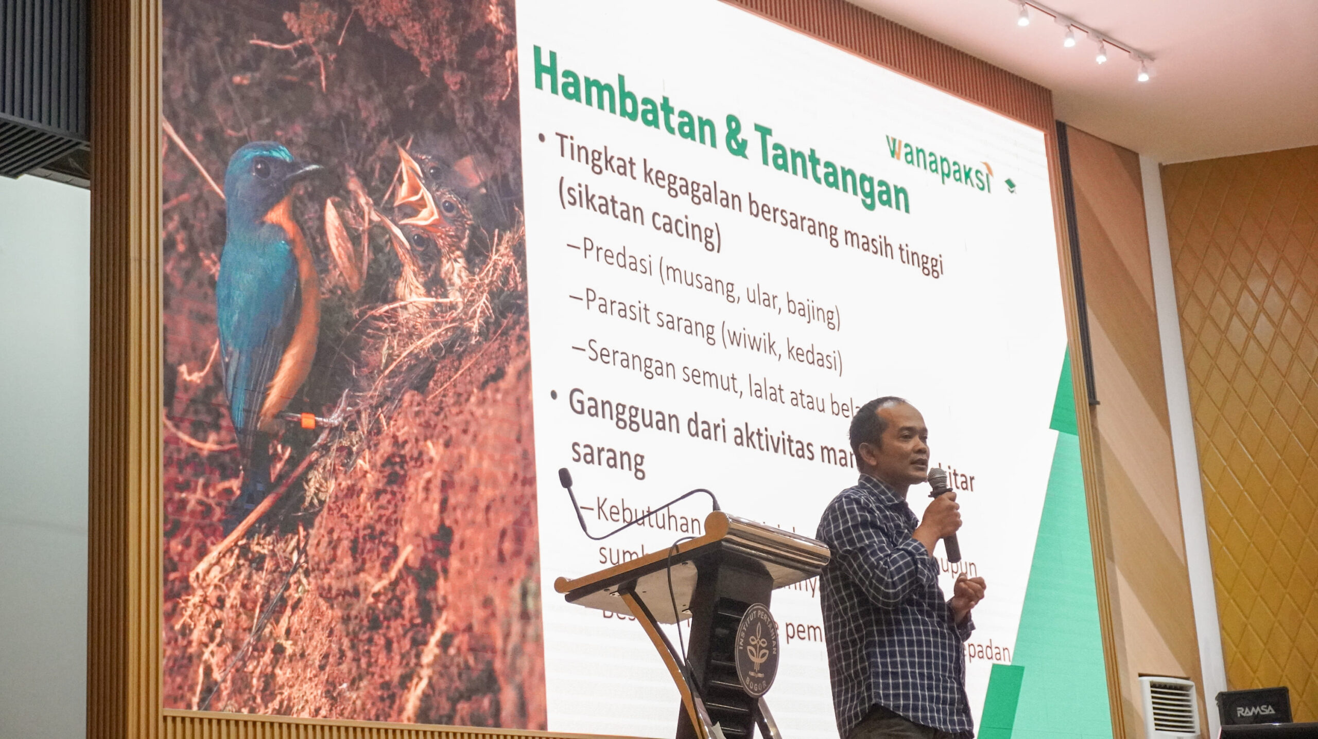 Pemaparan Seminar Panel Ketiga oleh Bapak Kelik