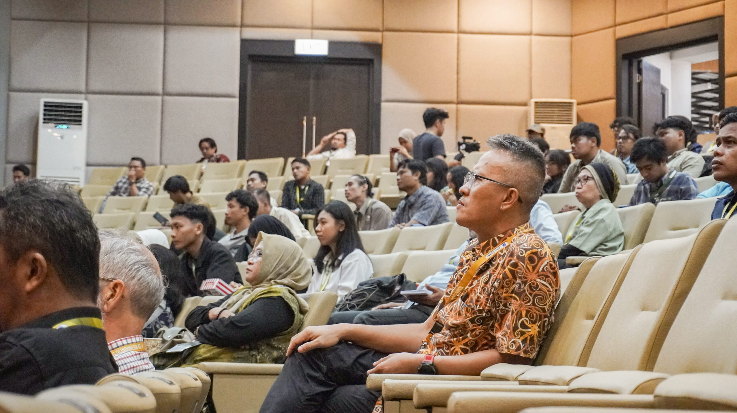 Partisipan di Ruang AHN