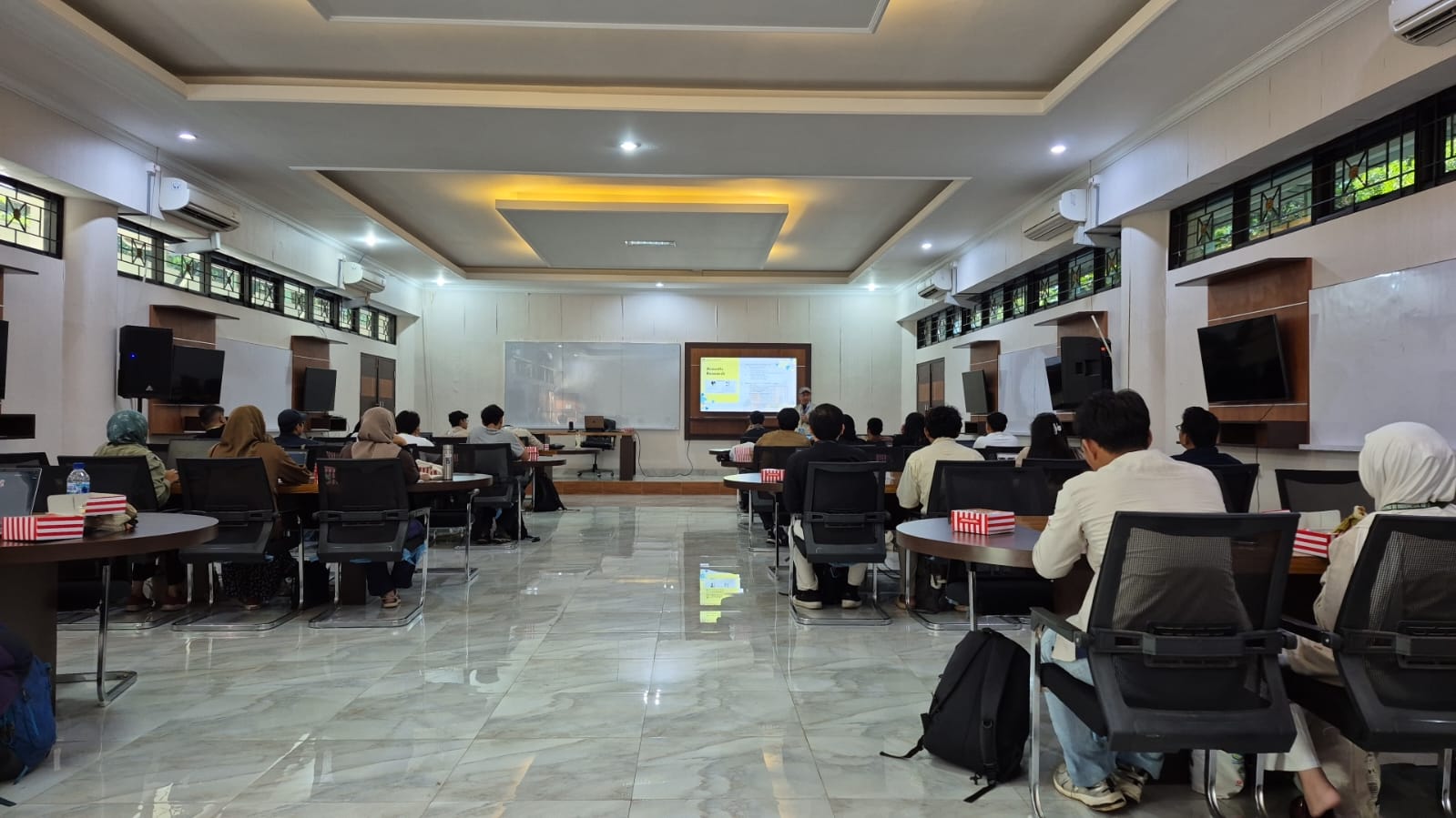 Pemaparan Materi Workshop Bioakustik